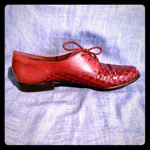 Trotters, Burgundy Leather Loafer, SZ 7 1/2